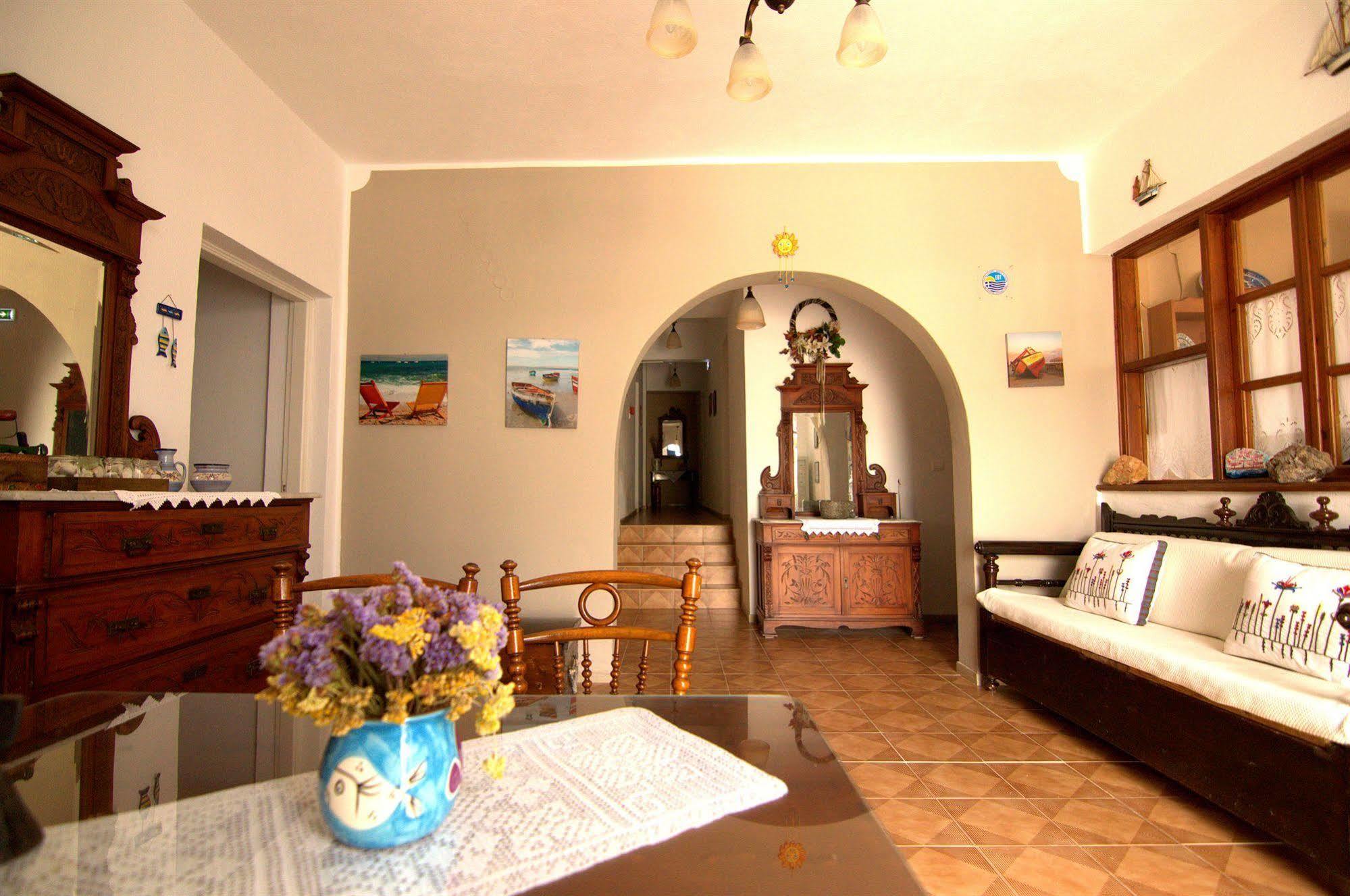 Anna'S Otel Karterados  Dış mekan fotoğraf